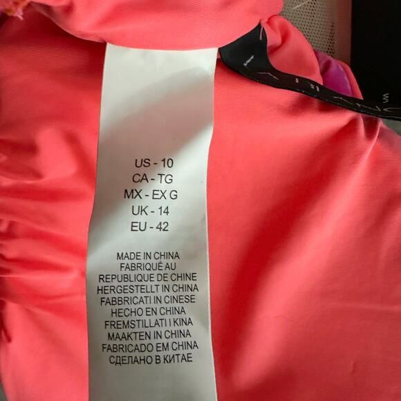 LA BLANCA Isla Floral Ruffle Bikini Top Size US 10 - Picture 5 of 7